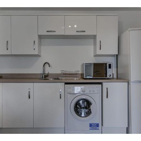 Large, Spacious And Modern Apt For 4 In Manchester Exterior foto