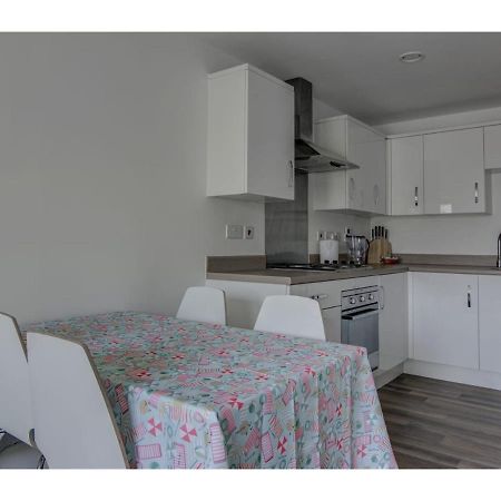 Large, Spacious And Modern Apt For 4 In Manchester Exterior foto